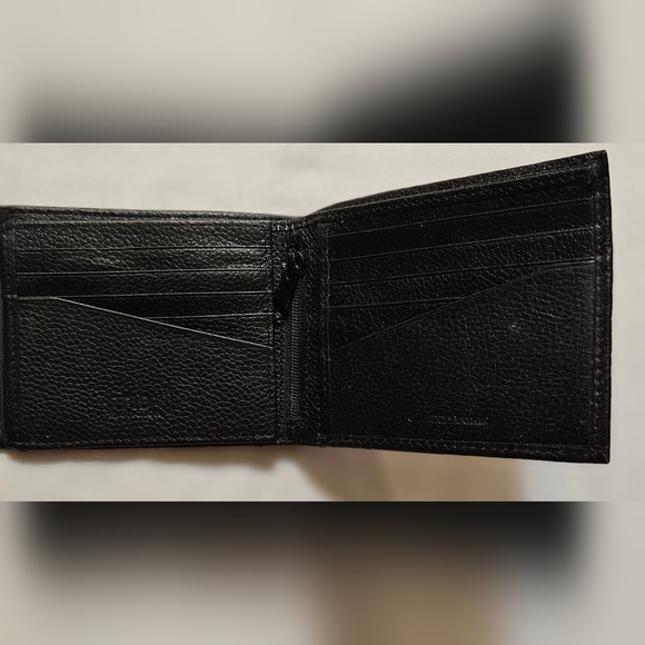 STEALTH MODE RFID Genuine Leather Trifold Wallet - Black - Picture 3 of 8